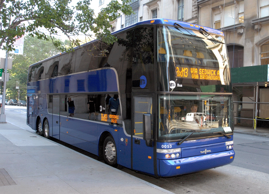 Юнитики автобусы. Двухэтажный автобус Higer klq6109gs экскурсионный. Neoplan Double Decker. Дабл Деккер автобус Москва. Двухъярусный автобус.