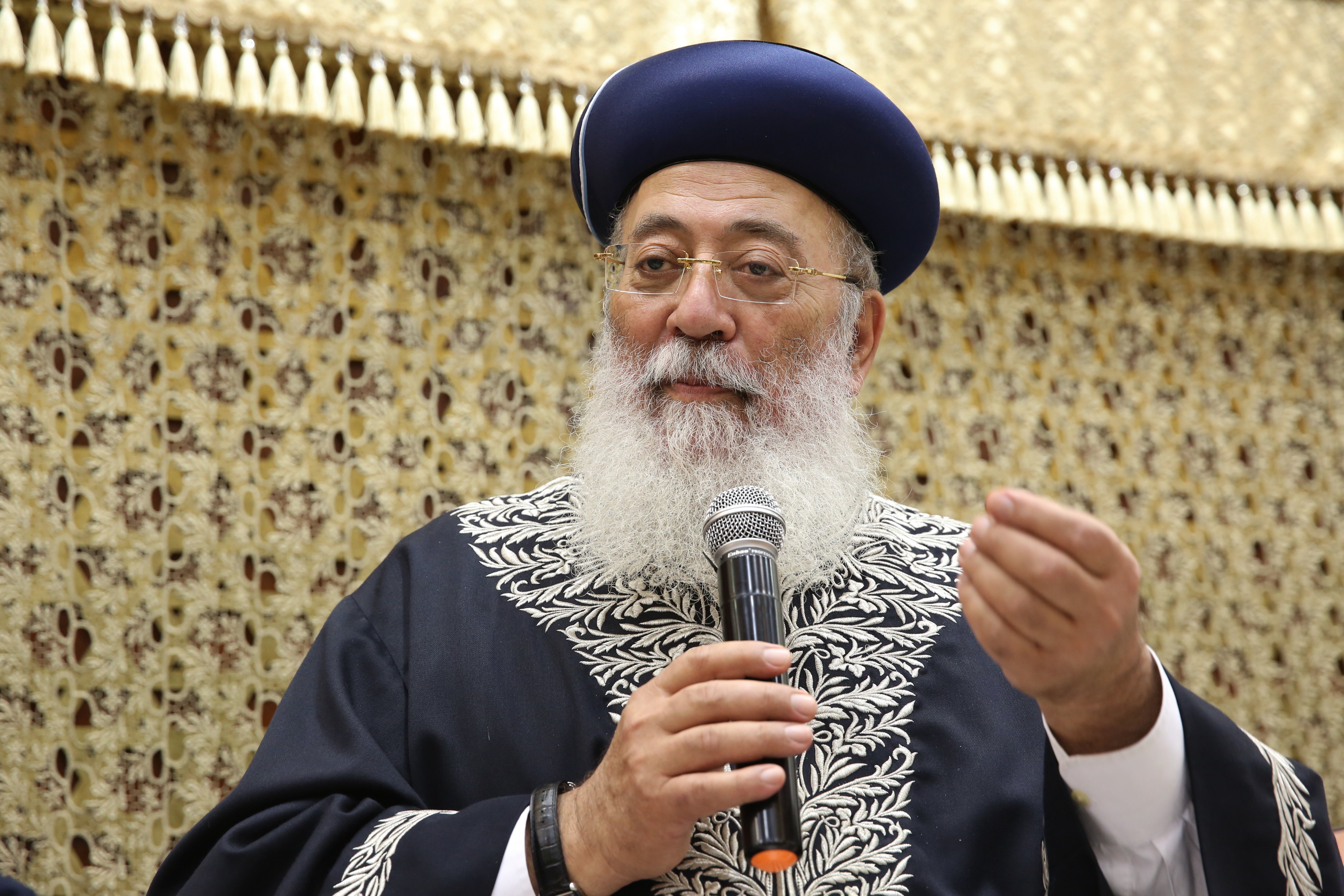 FILE - Rabbi Shlomo Amar attend a gathering in Petach Tikva, ahead of the Jewish New Year. (FLASH90)