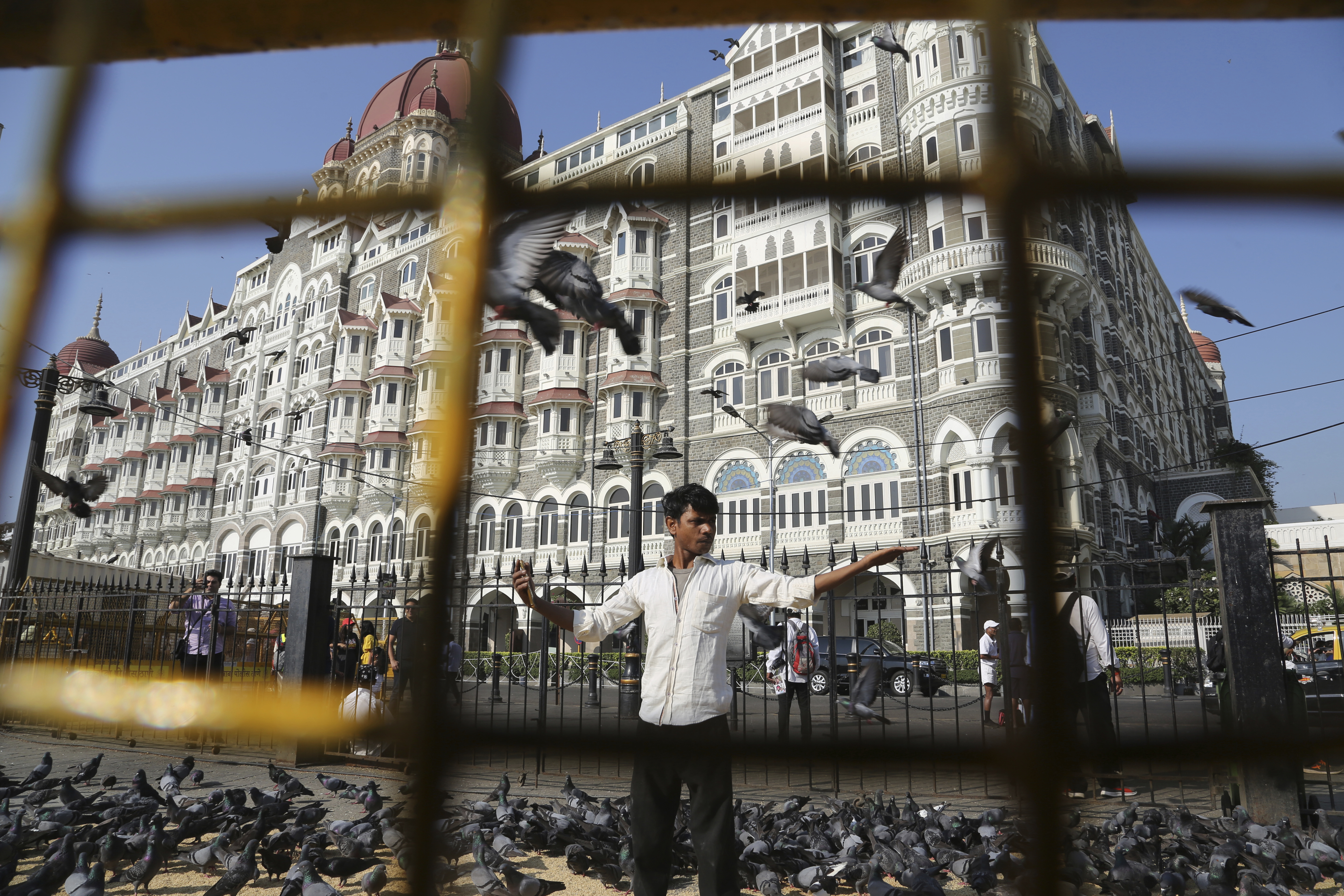 Нападение на мумбаи. Теракт в Индии 2008 Тадж Махал. Теракт Мумбаи 2008 отель Тадж.