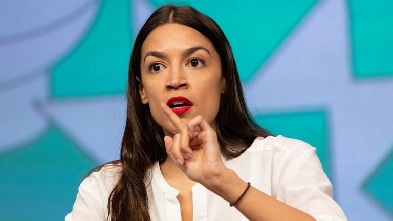 AOC: ‘Bad faith actors’ falsely say ‘people of color’ are Jew-haters | SOURCE: VINnews