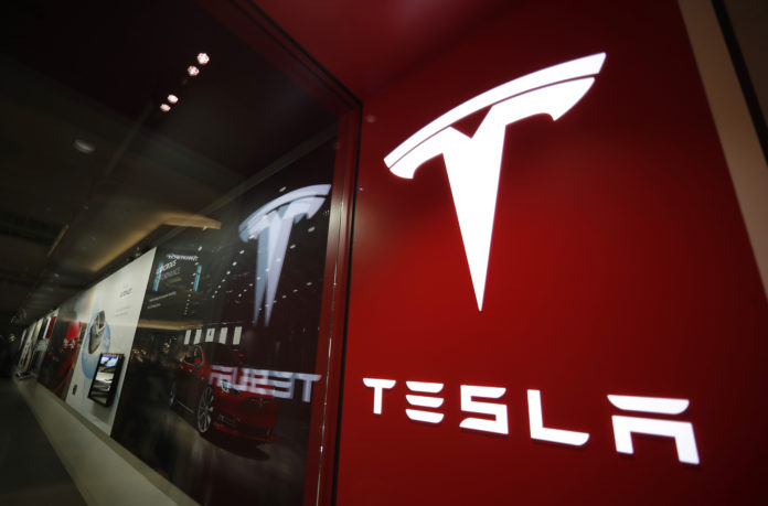 Tesla Driver’s Complaint Being Looked Into By US Regulators