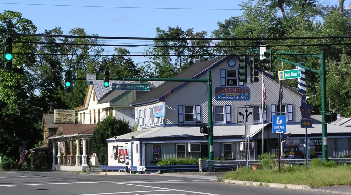 Cassville Crossroads Historic District, Jackson Township, New Jersey, NJ, Sept. 9, 2012 (Wikimedia Commons).