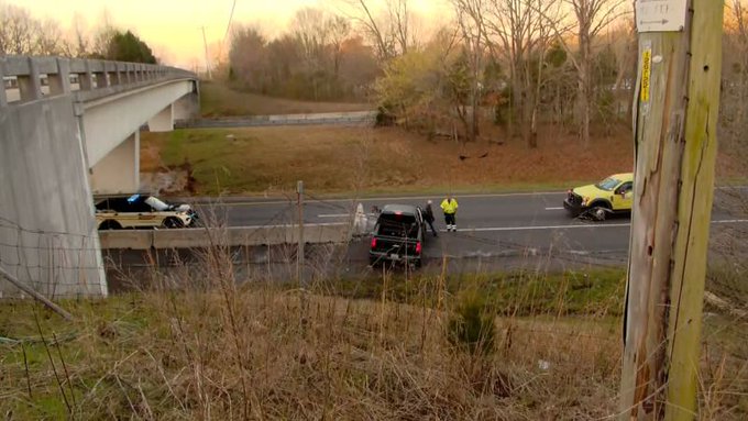 Freeway Crash Kills 6 Youths Thrown From Car In Tennessee