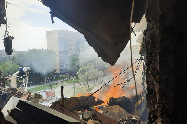 Russian Missiles Strike an Apartment Building, Killing at Least 4 in Ukrainian Leader’s Hometown | SOURCE: VINnews