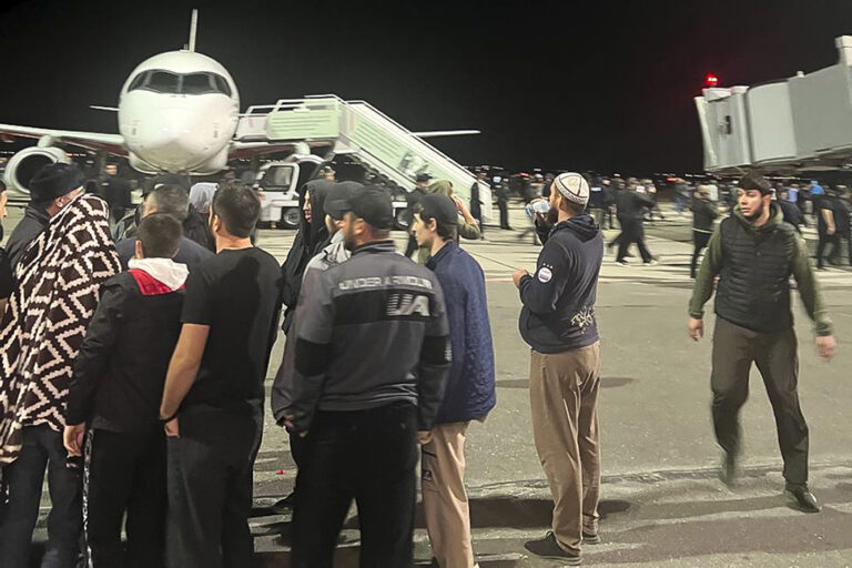 Putin Claims Ukraine, US Spy Agencies Were Behind Mob Storming Dagestan Airport Looking For Israelis | SOURCE: VINnews