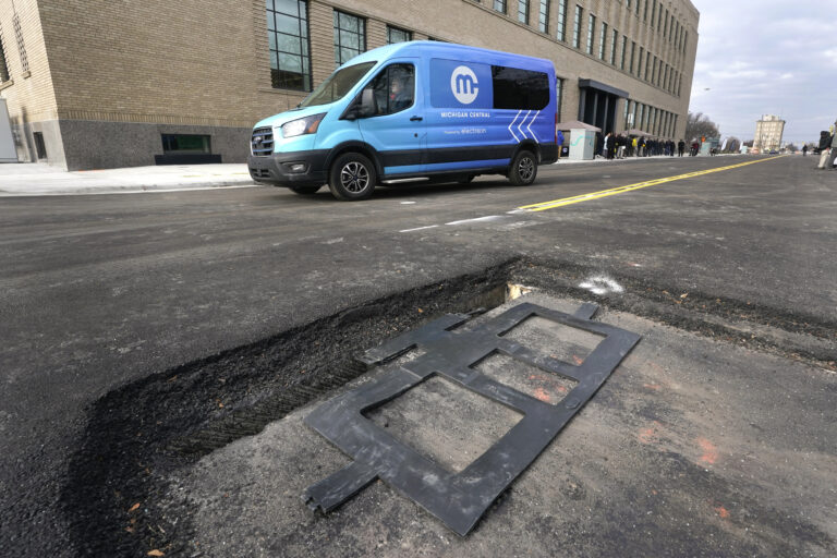 New Technology Installed Beneath Detroit Street Can Charge Electric Vehicles as They Drive | SOURCE: VINnews
