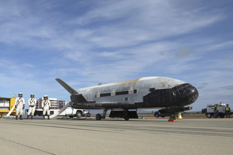 US Military Space Plane Blasts off on Another Secretive Mission Expected to Last Years | SOURCE: VINnews