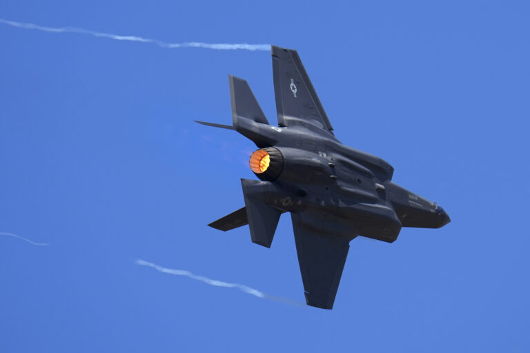 Czech Government Signs a Deal With the US to Acquire 24 F-35 Fighter Jets | SOURCE: VINnews