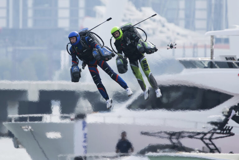 ‘Iron Man’ Pilots Race in Jet Suits Against a Backdrop of Dubai Skyscrapers | SOURCE: VINnews