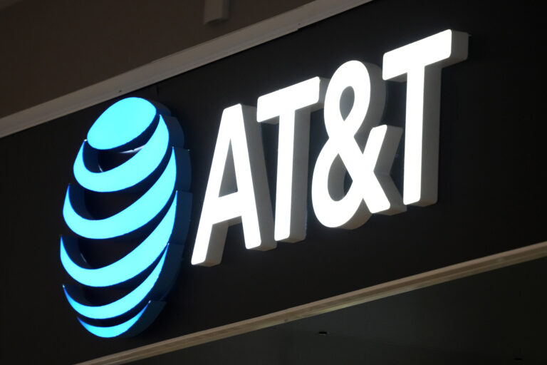 AT&T Notifies Users of Data Breach and Resets Millions of Passcodes | SOURCE: VINnews