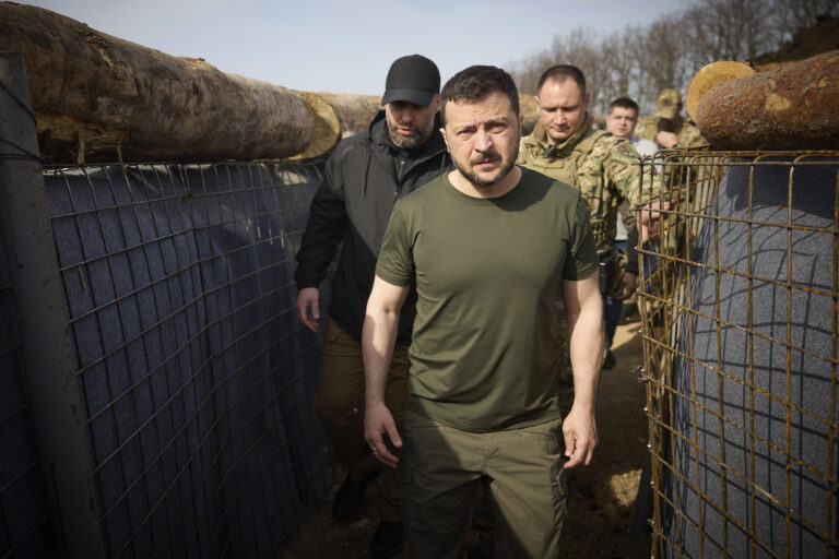 Russia Puts Ukrainian President Zelenskyy on Its Wanted List | SOURCE: VINnews