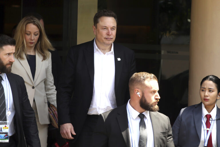 Group of Tesla Shareholders Ask Investors to Vote Against Musk’s Compensation Package | SOURCE: VINnews