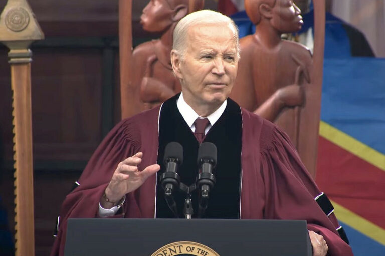 Biden claps for ‘immediate, permanent ceasefire’ at Morehouse graduation | SOURCE: VINnews