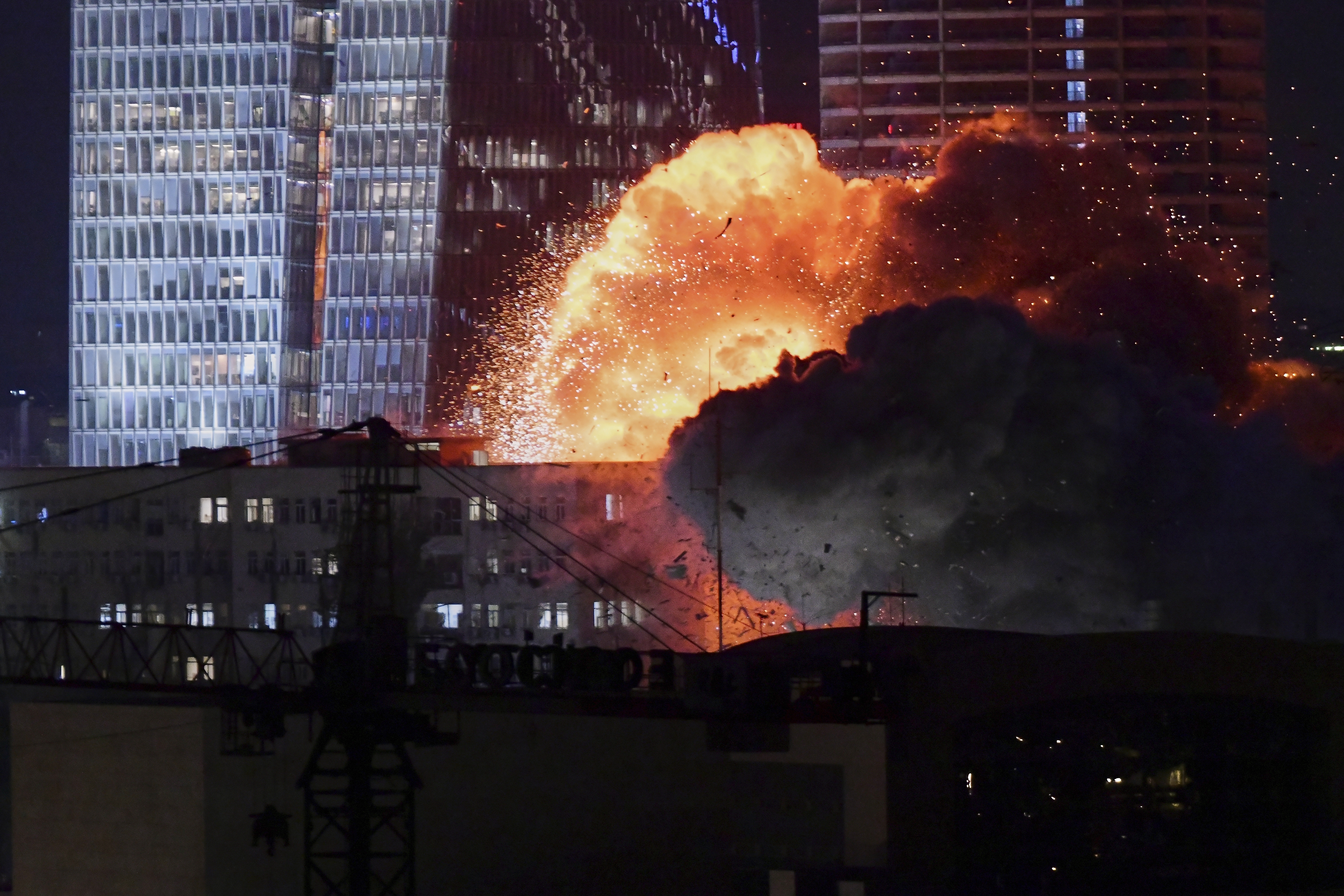 WATCH LIVE: IRAN STRIKES BACK – Hundreds of Missles Sent Towards Israel R’L