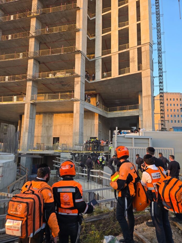 b746964f-8c75-45dc-82f7-1fe676d5533d