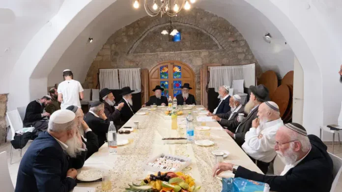 Rabbis of Torat Ha'Aretz Hatova