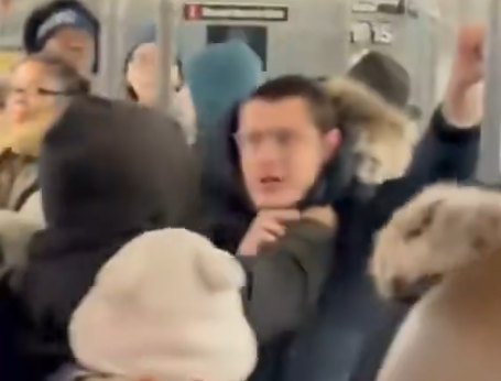 attacker tries to choke Jewish man on NY subway