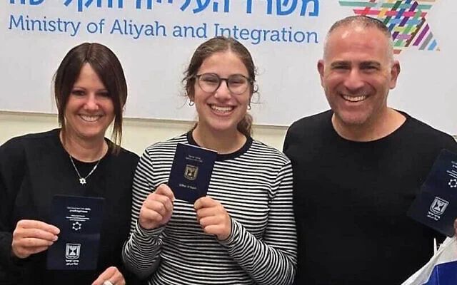 First New Immigrants of 2026 Arrive From Australia Amid Push for Aliyah