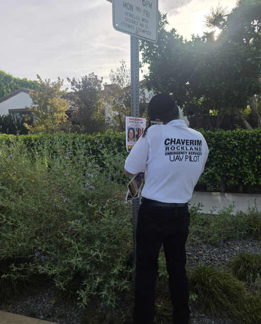 Jewish Volunteer Search-And-Rescue Experts From New York Join Effort to Find...