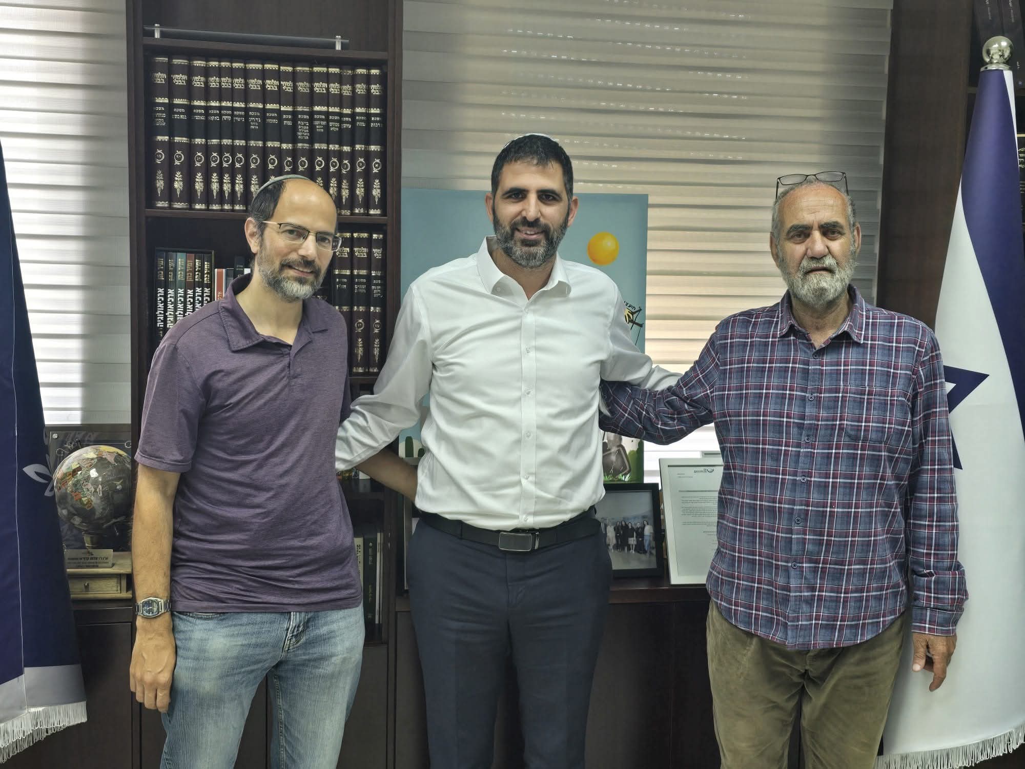 IDF Returns Dozen-Plus Settler Activists Who Illegally Crossed Into Syria
