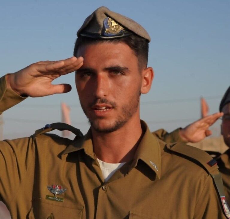 Photo: VINnews IDF Captain Killed, Three Soldiers Lightly Hurt After Humvee Overturns In Southern Lebanon